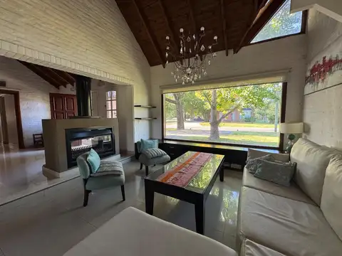 Casa Monoambiente con 3 baños