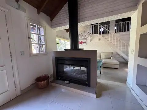 Casa en Alquiler en Country Club Banco Provincia, USD 2.000