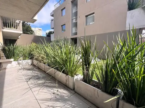 Venta Parque Batlle 1 dormitorio planta baja