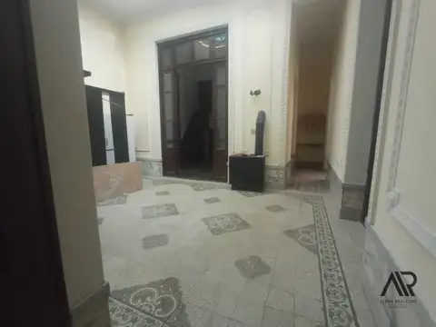 Casa 7 ambientes con 1 baño