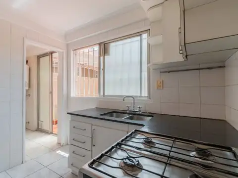 Departamento de 3 ambientes con Patio apto crèdito en Lanús Oeste