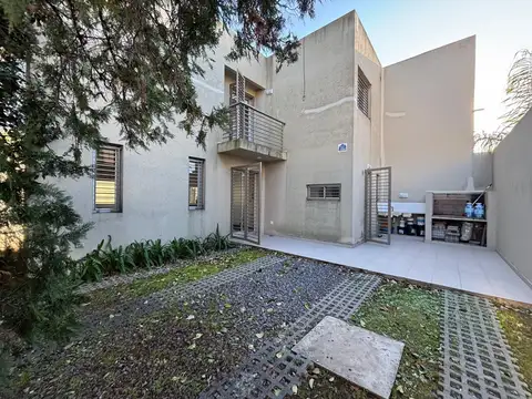 Depto Tipo Casa 3 ambientes con 1 baño