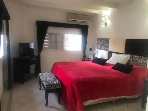 CHALET DE 5 AMBIENTES EN HAEDO CHICO