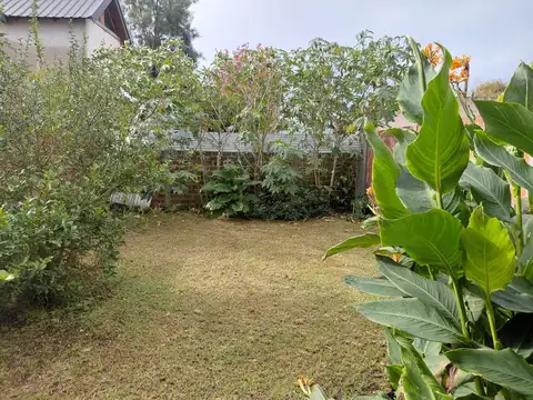Casa en Alquiler con 1 cochera