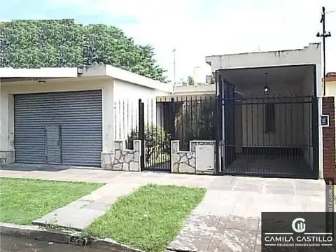 Casa en venta de 3 dormitorios c/ cochera en Ituzaingó Sur