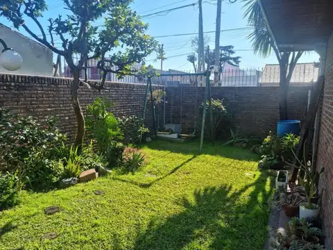 CASA EN EXCELENTE UBICACION NUEVO VALOR 