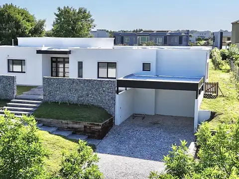 Casa en Alquiler de 3 dormitorios