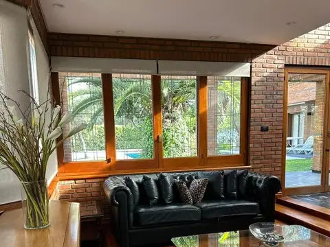 Casa en alquiler 4 habitaciones barrio club el carmen