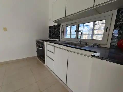 Casa en venta / permuta 2 dormitorios Tierra de Sueños 3