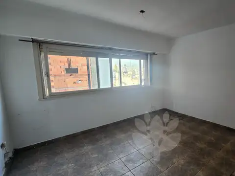 Departamento en alquiler en Avenida 7 entre 48 y 49 - 1 dormitorio - lavadero - todo electrico.