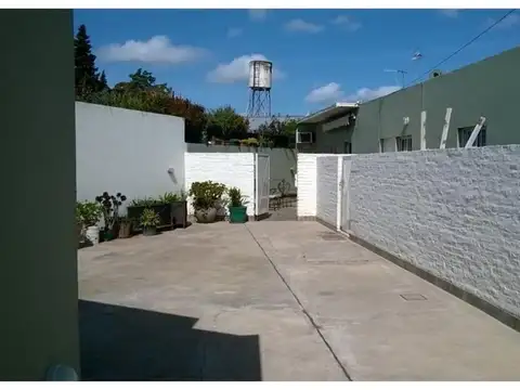 Depto Tipo Casa 2 ambientes con 1 baño