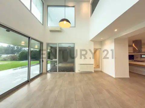 Casa en Venta en Campos De Roca II, USD 390.000