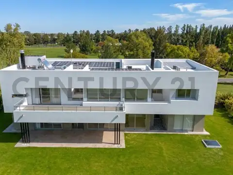 Casa en Venta con 4 cocheras