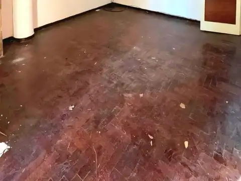 Casa 7 ambientes con 1 baño