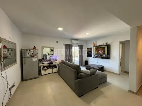 DEPARTAMENTO 2 AMBIENTES CON BALCÓN, REMEDIOS DE ESCALADA
