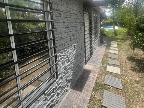 HERMOSA PROPIEDAD SOBRE LOTE DE 10X40 GENERAL RODRIGUEZ