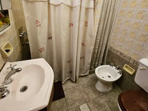 Casa 4 ambientes en venta en Lomas de Zamora