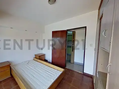 Casa 4 Ambientes con Local/Depósito y Quincho