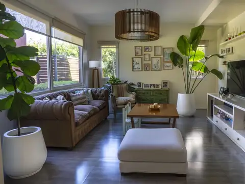 Casa en Venta en Haras Santa Maria, USD 350.000