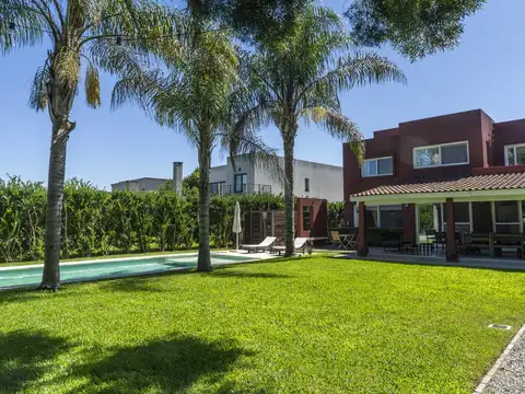 Casa en Venta, 5 Ambientes, en Barrio Haras Santa María, Escobar, GBA Norte