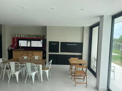 Oportunidad Venta Casa Lagoon Pilar