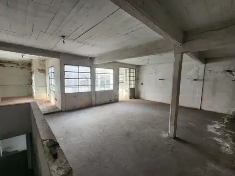 GALPÓN DE 700 M² EN CABA, POMPEYA