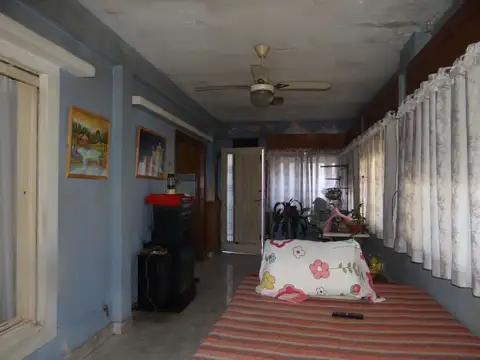 Venta .Casa 2 amb  garage ,quincho .en planta baja