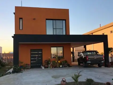 LOS TRONCOS Venta de casa de 180 m2 oportunidad - Foto 0
