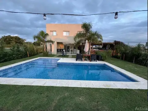 Casa en Venta en Villa Rosa, USD 310.000