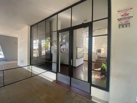 Oficina 2 ambientes con 1 baño