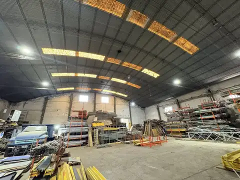 Galpon 1100m2 - Junin 1035