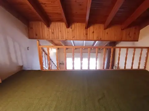 Casa 5 ambientes con 1 baño