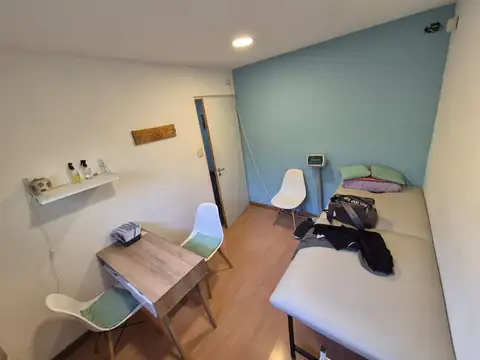 Casa 8 ambientes con 4 baños
