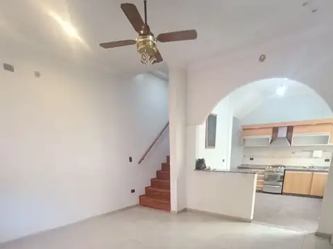 Depto Tipo Casa en Venta de 3 dormitorios