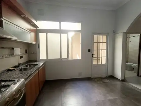 Depto Tipo Casa 4 ambientes con 3 baños