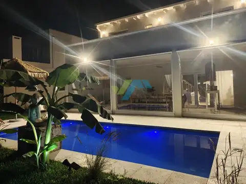 Casa  en Venta en San Ramón, Pilar del Este, Pilar