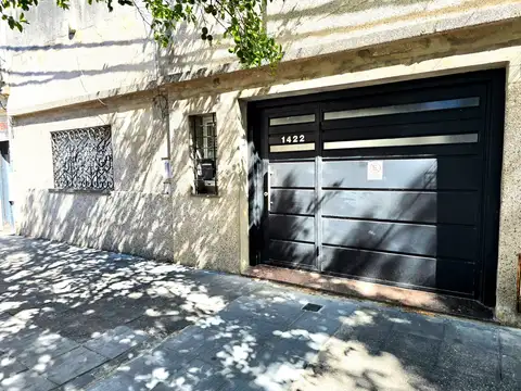 Echesortu. Casa al frente