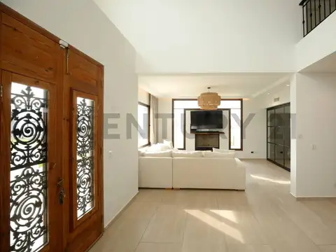 Casa en Venta en Countries y Barrios Cerrados en Guillermo Hudson, USD 1.100.000