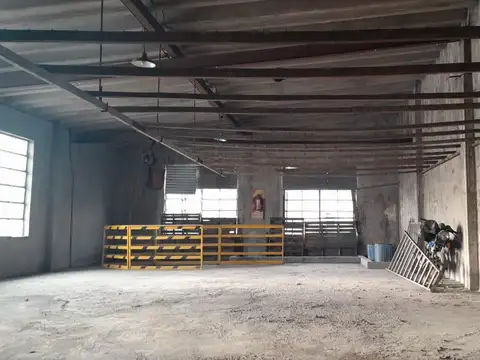 Galpon en Venta en Sarandi, USD 225.000