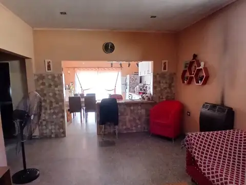 Depto Tipo Casa en Alquiler de 2 dormitorios