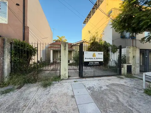 Casa en lote propio  | 6 Ambientes | Ideal para actualizar/refaccionar.