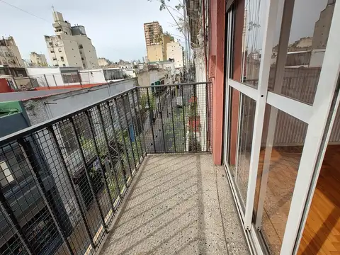 Departamento de 2 ambientes con balcón