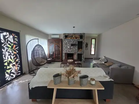 Casa en Venta en La Reja, USD 315.000