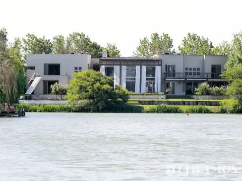 Casa en venta en La Isla