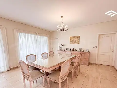 CASA EN VENTA LOS NARANJOS - NUEVO INGRESO!