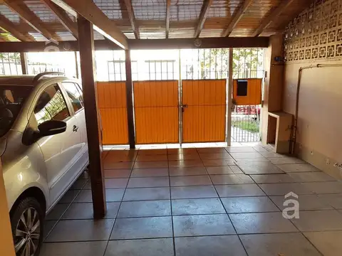 Pacifico Rodriguez al 6300 entre Río Negro y Alsina