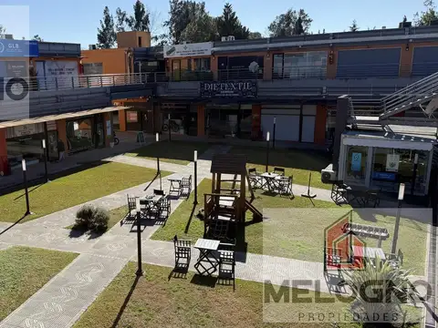Local - Francisco Alvarez Solares Open Shop - Bajada Gorriti