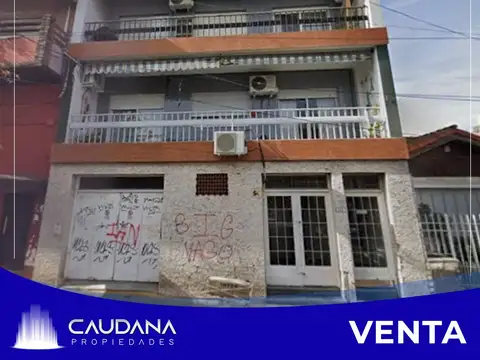 Departamento tres ambientes con cochera en venra en Villa Sarmiento
