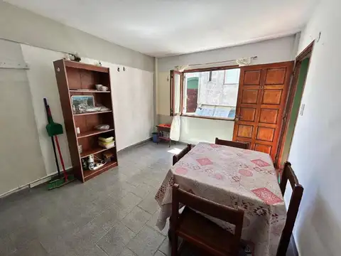 RETASADO  DEPARTAMENTO 2 AMBIENTES - SOBRE AV SAN MARTIN