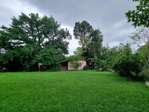 Polonia entre Beruti y Machado